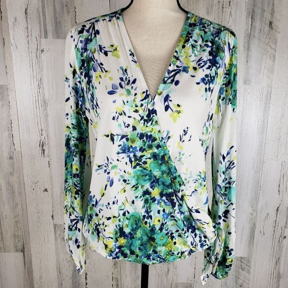 Lovestitch Floral Wrap Front Top Sz S - Picture 2 of 11